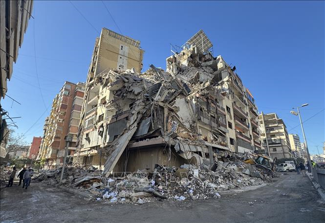 Xung đột tại Trung Đông: Israel tấn công “quy mô lớn” vào thủ đô của Lebanon và Iran